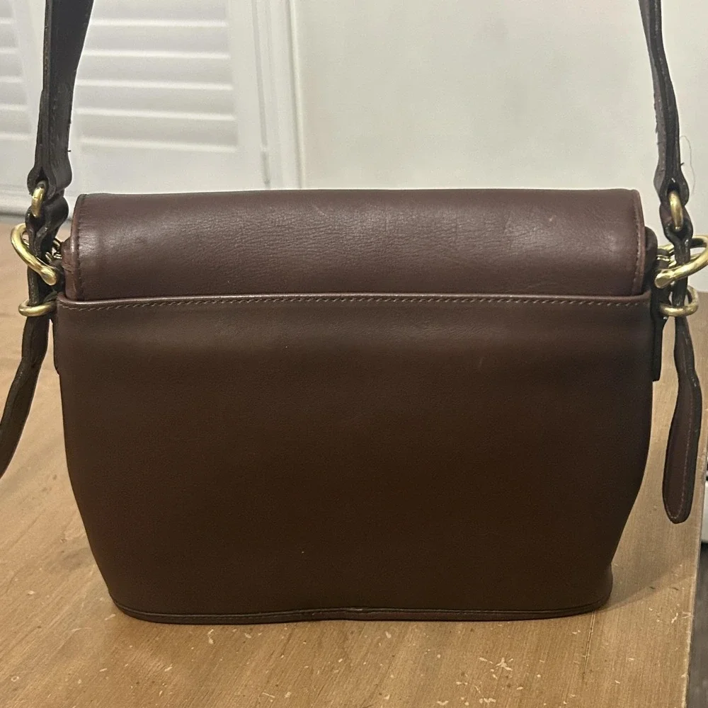Coach Legacy Equestrian Flap Crossbody 90's Brown Leather Purse A8B-9807‎ USA